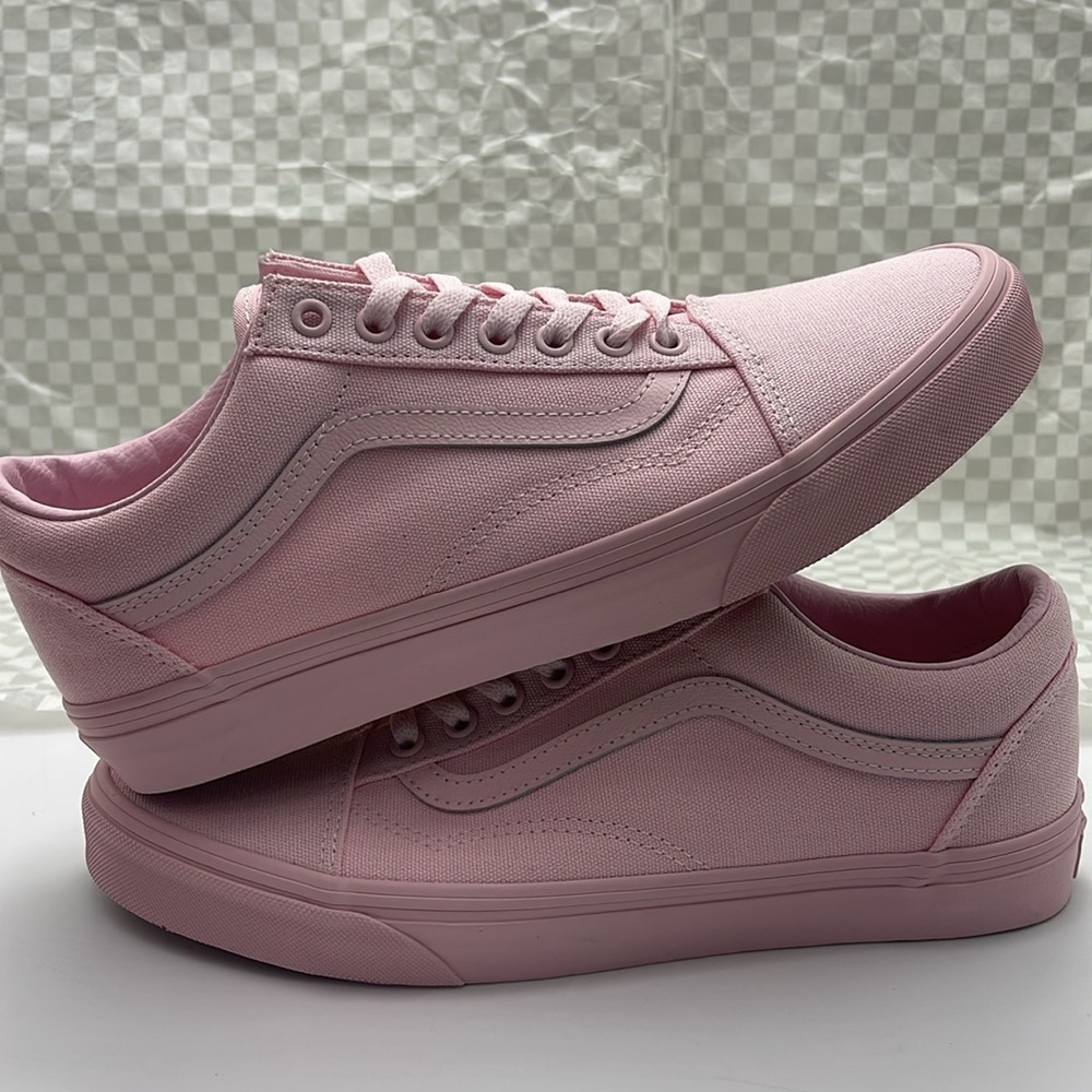Vans Women’s Pink Sneakers Classic Design Old Skool
Pastel Mono Pink
VN000CT8PNK
